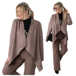 elegancka-narzutka-damska-zakiet-zamszowy-polski-producent-duze-rozmiary-brazowa-marynarka-bez-zapiecia-z-poliestru-rozmiar-52