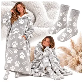 kocobluza-koc-bluza-oversize-dluga-165-cm-wzor-lapki-szara-kaptur-skarpetki-polarowa-odziez-domowa-damska-uniwersalna