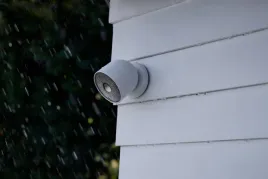 google-nest-cam-outdoor-and-indoor-wireless-snow