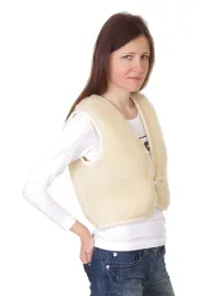 bolerko-welniane-kamizelka-krotka-100percent-weln-narzuta-bezrekawnik-woolmark-m-damska-na-guziki-bezowa-bez-kaptura