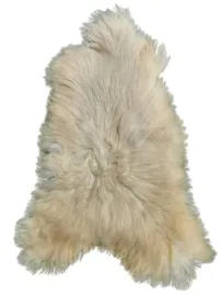 skora-owcza-podhalanska-cakla-skora-owcza-gorska-baranica-skory-owcze-100percent-naturalny-dywanik-dekoracyjny-do-salonu-110-cm