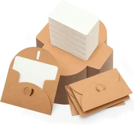 mini-koperty-brazowe-z-kartkami-100-sztuk-105x7-cm-serduszko