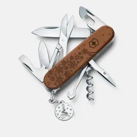scyzoryk-victorinox-climber-wood-winter-magic-limited-edition-2025-1-3701-63e1