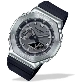 sportowy-zegarek-meski-na-czarnym-pasku-casio-g-shock-steel-gm-2100-grawer