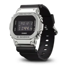 zegarek-sportowy-casio-g-shock-kostka-gm-5600-box-grawer