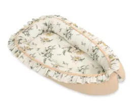 kokon-niemowlecy-kojec-otulacz-premium-z-falbanka-clematis-on-beige