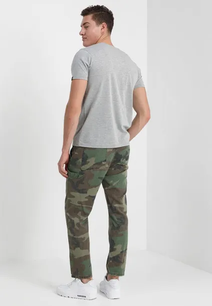 alpha-industries-t-shirt-basic-100501-kolor-czarny