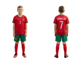 ronaldo-portugalia-komplet-koszulka-spodenki-getry-rozmiar-110