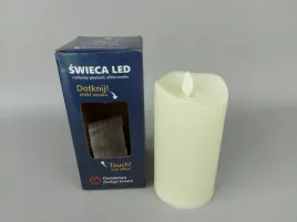 swieca-led-z-ruchomym-plomieniem-ecru-150-x-75-mm