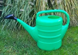 konewka-plastikowa-12l