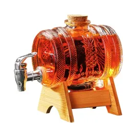 karafka-do-whisky-beczka-1000-ml-z-kranikiem-drewniana-podstawa