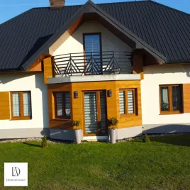 zestaw-deska-elewacyjna-elastyczna-imitacja-drewna-1m2-18-kolorow-do-wyboru-okladzina-fasadowa-panel-scienny-3-mm-zloty-dab