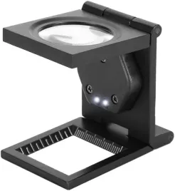 lupa-stojaca-30x-z-2-diodami-led-czarna-szklo-powiekszajace-z-pokrowcem