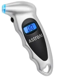 miernik-cisnienia-opon-cyfrowy-150-psi-lcd-podswietlany-4-jednostki
