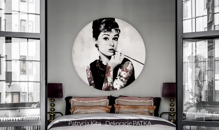 okragly-obraz-na-plotnie-80cm-audrey-hepburn
