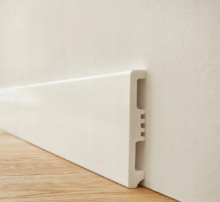 listwa-przypodlogowa-biala-avia-8-cm-stan-nowy