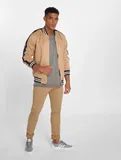 classico-dark-beige-dekolt-okragly