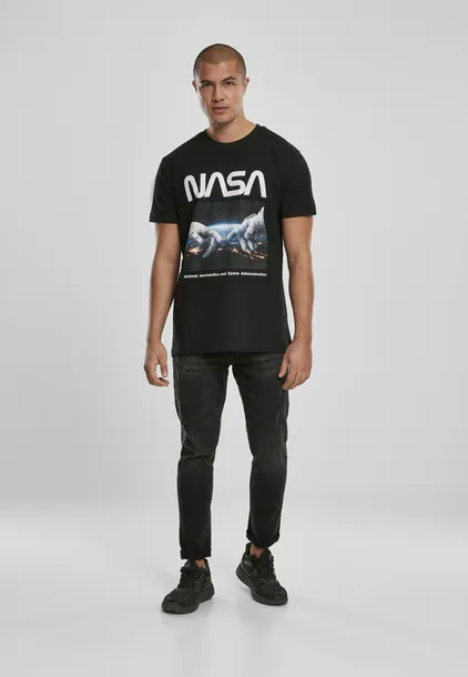 nasa-astronaut-hands-black-material-dominujacy-bawelna