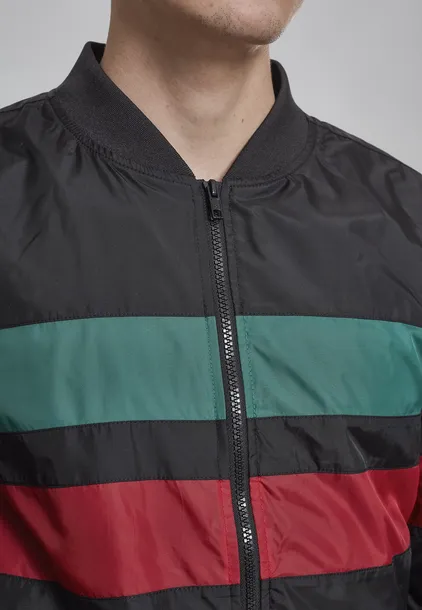 striped-nylon-black-red-green-material-dominujacy-poliester