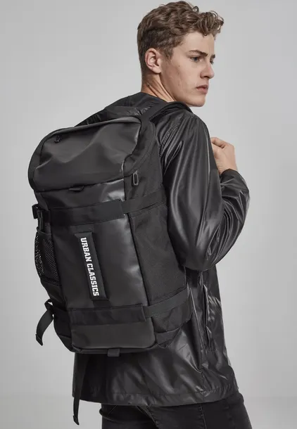 light-pull-over-black-marka-inna