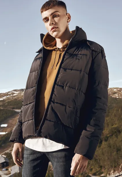 hooded-puffer-black