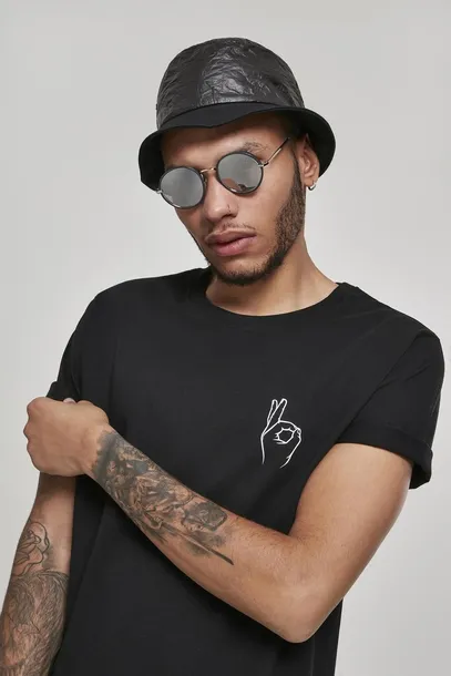 t-shirt-easy-sign-black-material-dominujacy-bawelna