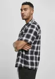 loose-checked-resort-black-white-marka-inna