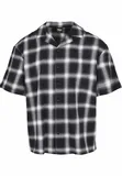 loose-checked-resort-black-white-material-dominujacy-bawelna