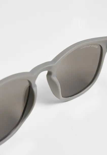 arthur-with-chain-grey-silver-marka-inna