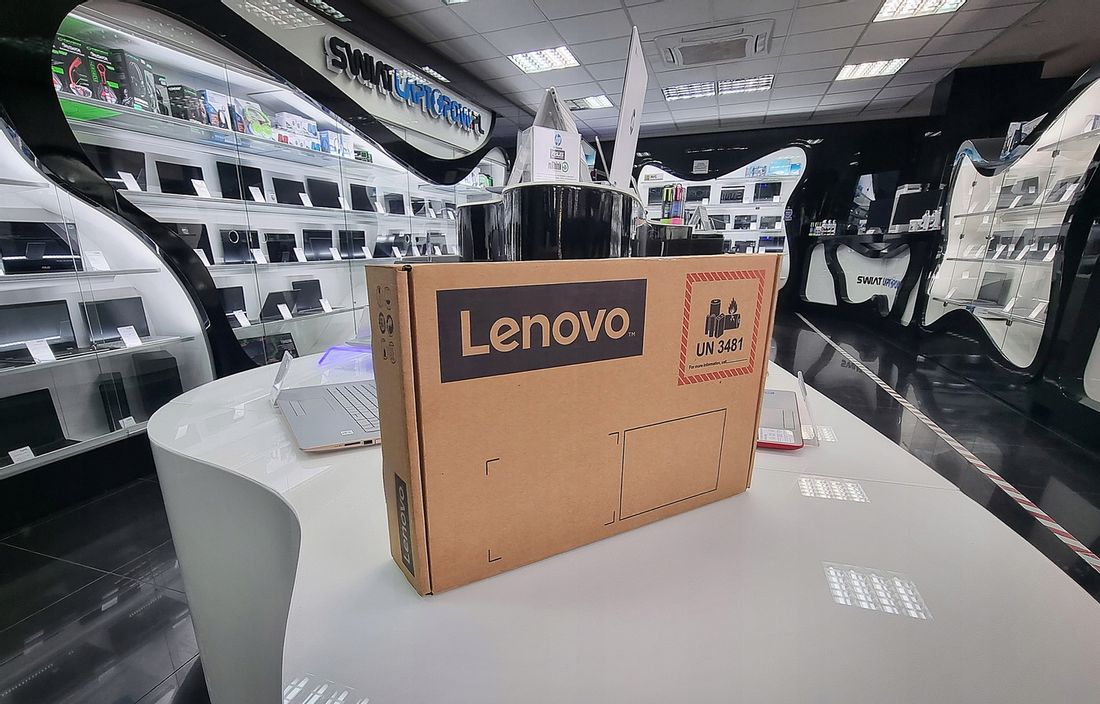 niebieski-lenovo-ideapad-3-156-8gb-256gb-ssd-w10-stan-nowy