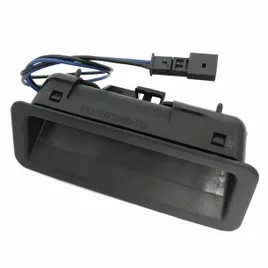 przycisk-klapy-bagaznika-bmw-3-e90-e91-5-e60-e61