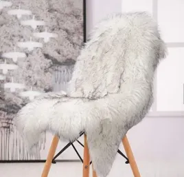 skora-owcza-sztuczne-futerko-salon-90-95-cm