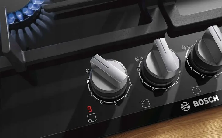 bosch-pch6a5b90-wykonanie-rusztu-zeliwny