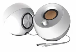 glosniki-komputerowe-creative-pebble-2-0-usb-biale