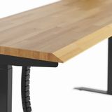 male-ergonomiczne-biurko-z-regulacja-wysokosci-szerokosc-przestrzeni-na-nogi-120-cm