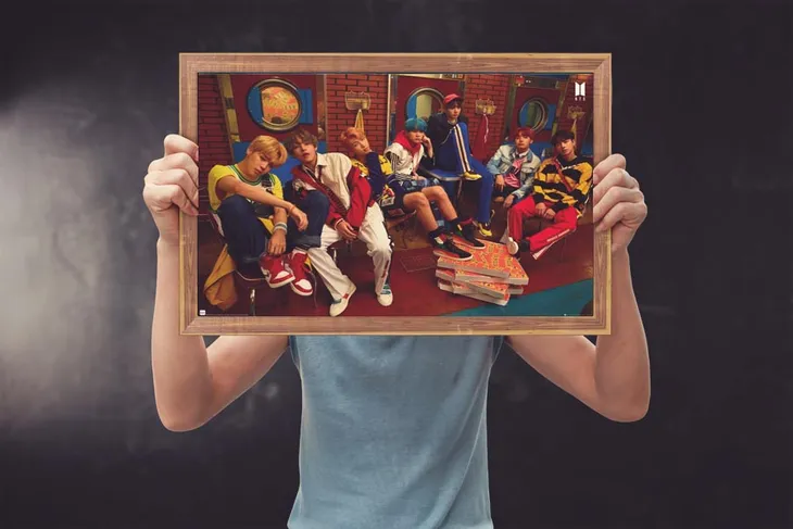 bts-crew-plakat-915x61-cm-stan-nowy