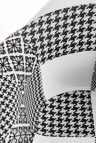 krzeslo-tapicerowane-patchwork-nowoczesne-salon-glebokosc-mebla-46-cm