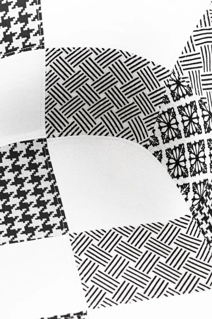 krzeslo-tapicerowane-patchwork-nowoczesne-salon