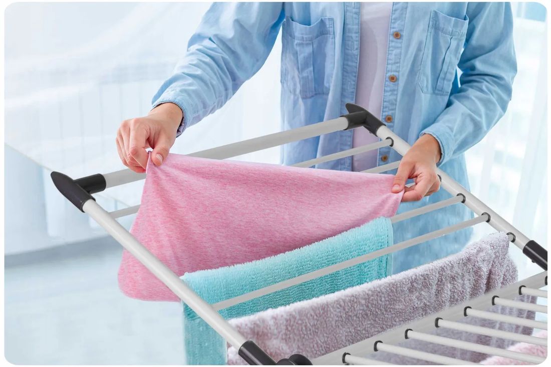 suszarka-na-pranie-stojaca-rozkladana-do-ubran-debora-19mb