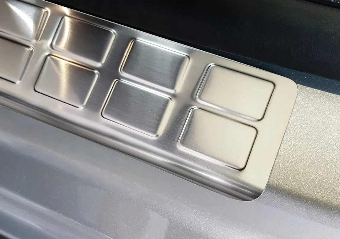 citroen-jumpy-4d-2016-nakladki-progowe-przod-stan-nowy