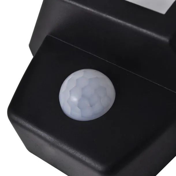 lampa-solarna-z-detektorem-ruchu-stan-nowy