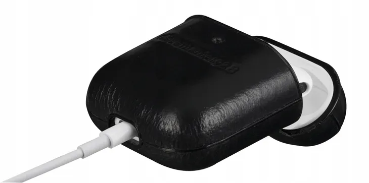 dbramante-etui-do-airpods-case-black-material-skora-naturalna