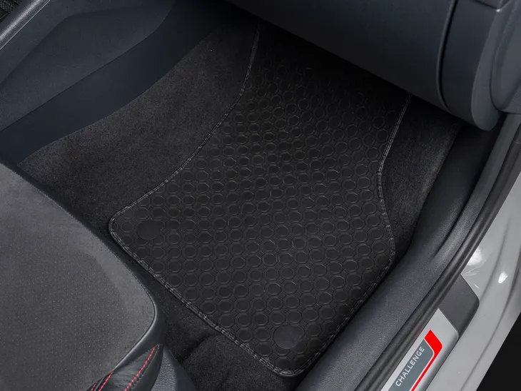 bmw-3-e90-e91-2004-2011-dywaniki-czarne-marka-max-dywanik-waga-z-opakowaniem-5-kg