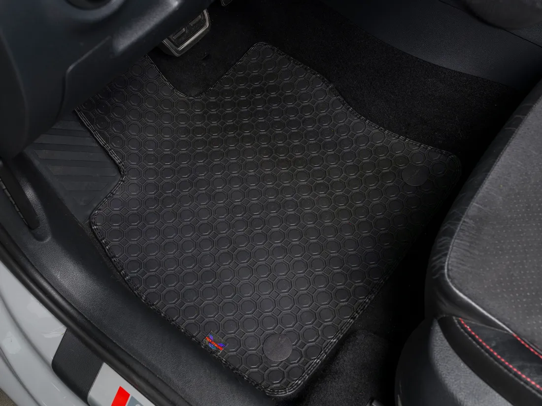 bmw-5-e60-e61-2003-2010-dywaniki-czarne