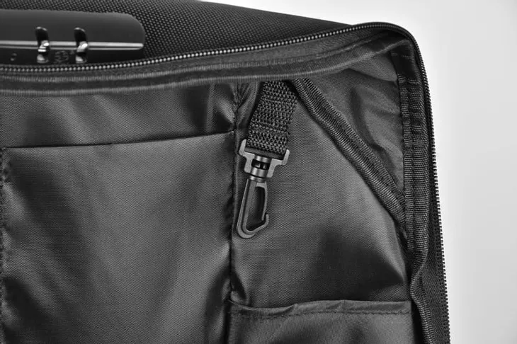monolith-plecak-na-laptopa-156-stan-nowy