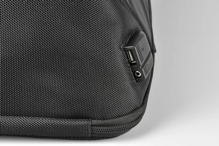monolith-plecak-na-laptopa-156-stan-nowy