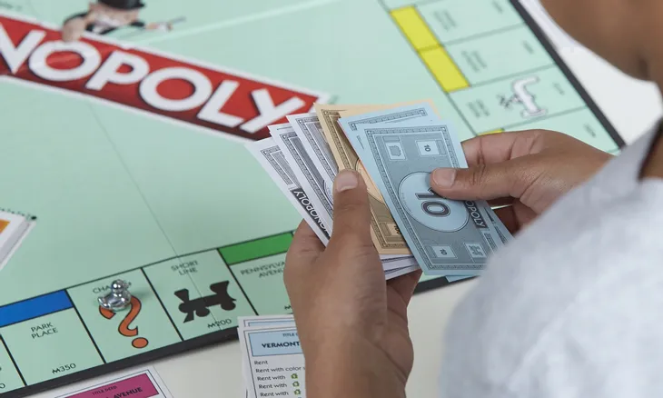hasbro-monopoly-standard-classic-nowe-figurki-stan-nowy