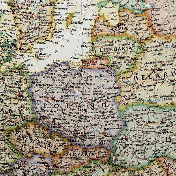 europa-executive-mapa-scienna-nat-geo-arkusz-okladka-inna