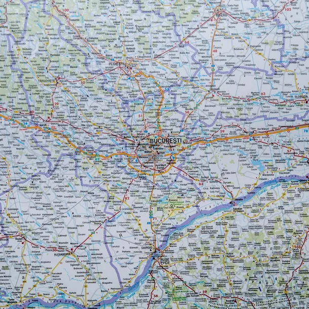 rumunia-mapa-scienna-samochodowa-1-700t-arkusz-typ-publikacji-mapa-scienna