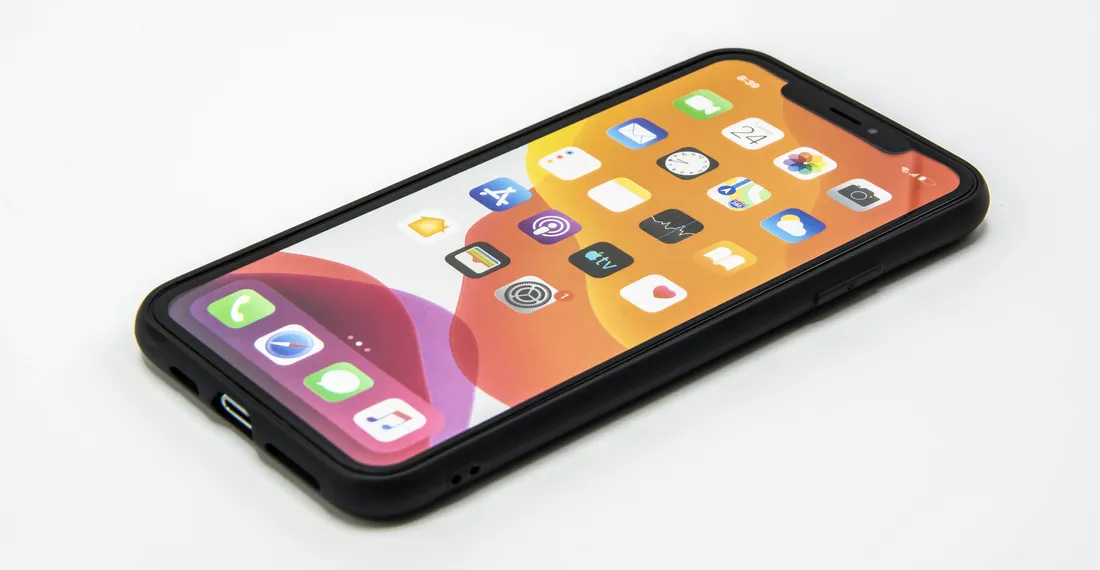 iphone-11-pro-max-case-etui-czarne